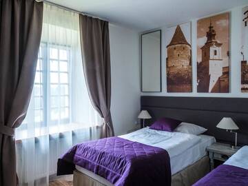 Фото номера Двухместный номер с 2 отдельными кроватями Отель Best Western Plus Hotel Podklasztorze г. Сулеюв 2